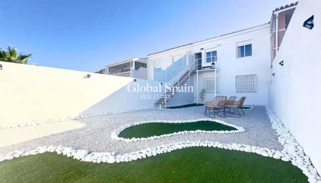 APPARTEMENT - Wederverkoop - ORIHUELA COSTA -
                Costa Blanca