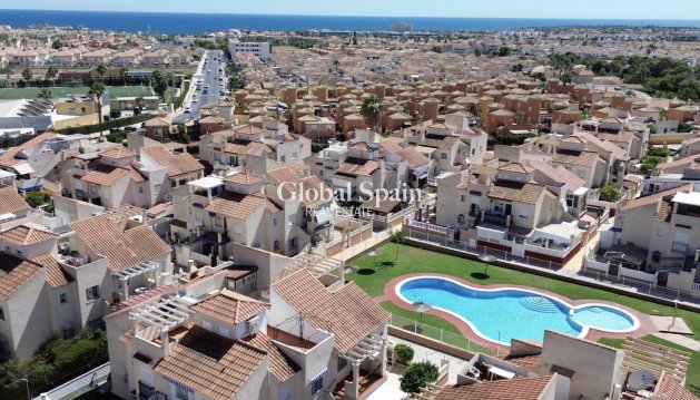 APPARTEMENT - Wederverkoop - ORIHUELA COSTA -
                Costa Blanca