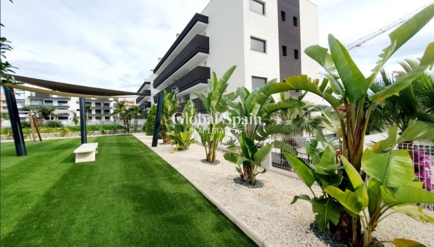 APPARTEMENT - Wederverkoop - ORIHUELA COSTA -
                Costa Blanca