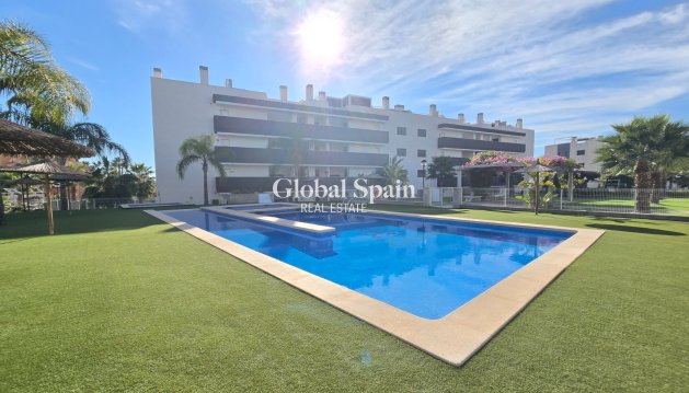 APPARTEMENT - Wederverkoop - ORIHUELA COSTA -
                Costa Blanca