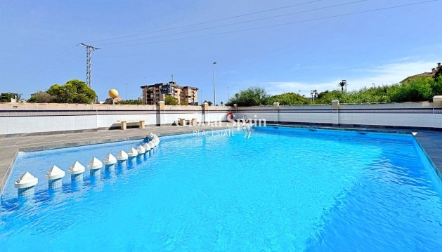 APPARTEMENT - Wederverkoop - ORIHUELA COSTA -
                Costa Blanca