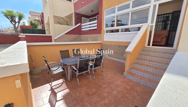 APPARTEMENT - Wederverkoop - ORIHUELA COSTA -
                Los Altos *