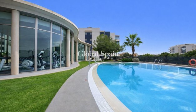 APPARTEMENT - Wederverkoop - ORIHUELA COSTA -
                VILLAMARTÍN
