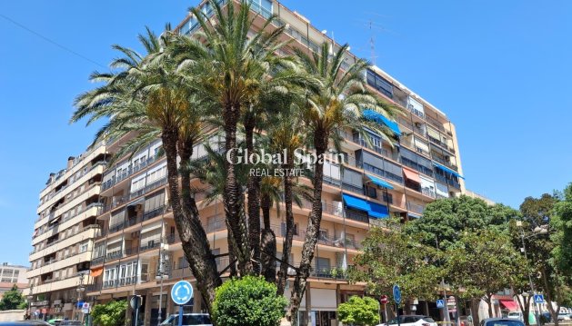APPARTEMENT - Wederverkoop - ORIHUELA -
                Zona Centro