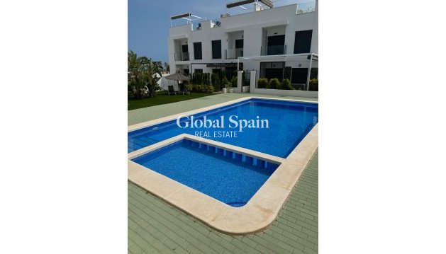 APPARTEMENT - Wederverkoop - PILAR DE LA HORADADA -
                Costa Blanca
