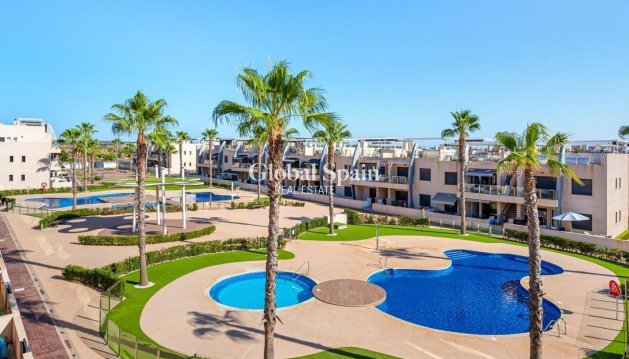 APPARTEMENT - Wederverkoop - PILAR DE LA HORADADA -
                PUEBLO LATINO