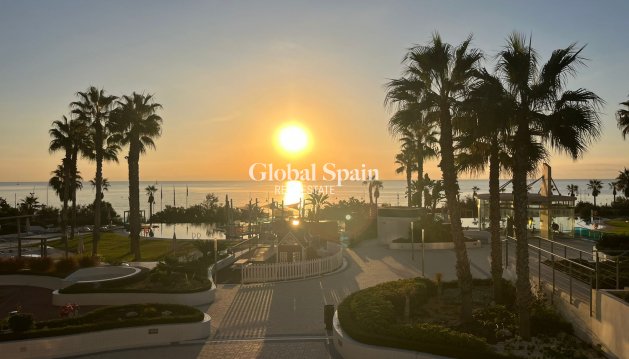 APPARTEMENT - Wederverkoop - PUNTA PRIMA -
                Costa Blanca