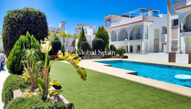 APPARTEMENT - Wederverkoop - ROJALES -
                Inland
