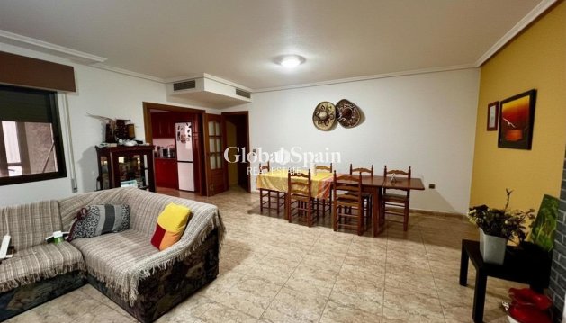 APPARTEMENT - Wederverkoop - ROJALES -
                Rojales