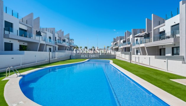 APPARTEMENT - Wederverkoop -
                SAN MIGUEL DE SALINAS - CBF-12515