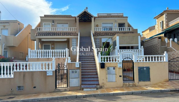 APPARTEMENT - Wederverkoop - SAN MIGUEL DE SALINAS -
                Inland