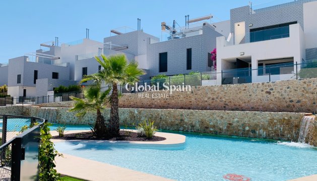 APPARTEMENT - Wederverkoop - SAN MIGUEL DE SALINAS -
                Inland