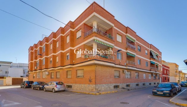 APPARTEMENT - Wederverkoop - SAN PEDRO DEL PINATAR -
                Av. Dr Artero Guirao