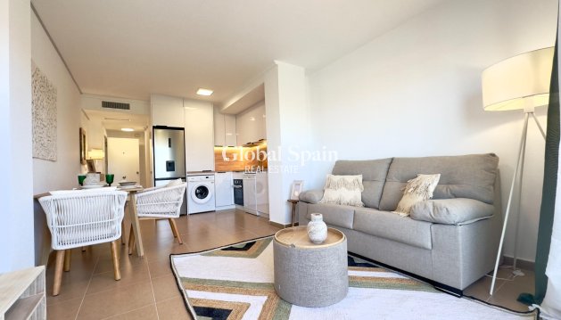 APPARTEMENT - Wederverkoop - TORREVIEJA -
                Acequion