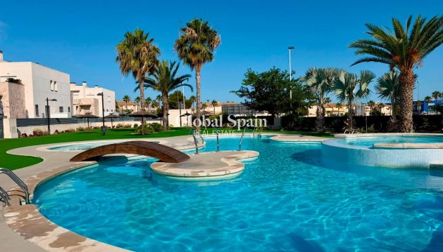 APPARTEMENT - Wederverkoop - TORREVIEJA -
                Aguas Nuevas
