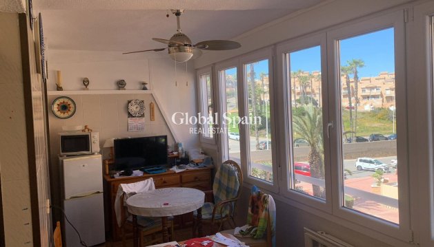 APPARTEMENT - Wederverkoop - TORREVIEJA -
                Cabo Cervera