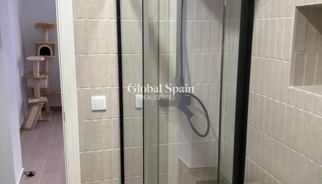 APPARTEMENT - Wederverkoop - TORREVIEJA -
                Center