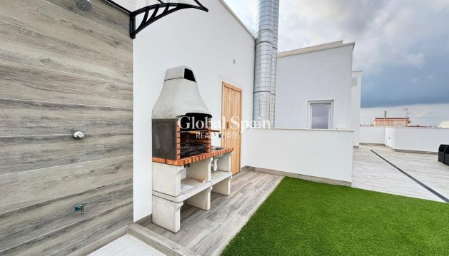 APPARTEMENT - Wederverkoop - TORREVIEJA -
                Center
