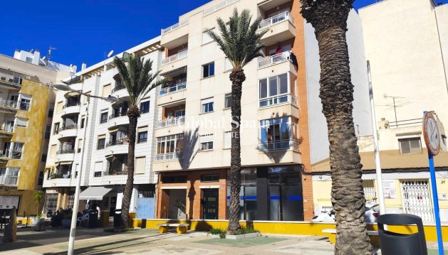 APPARTEMENT - Wederverkoop - TORREVIEJA -
                Center