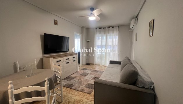 APPARTEMENT - Wederverkoop - TORREVIEJA -
                Center