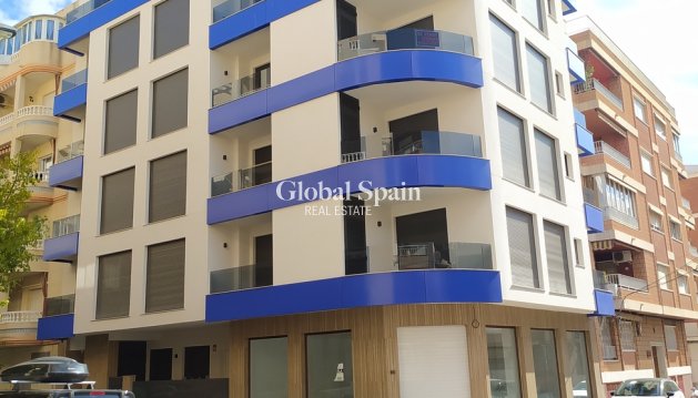 APPARTEMENT - Wederverkoop - TORREVIEJA -
                CENTRE PLAYA DEL CURA LAS PISCINAS