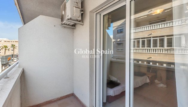 APPARTEMENT - Wederverkoop - TORREVIEJA -
                Centro