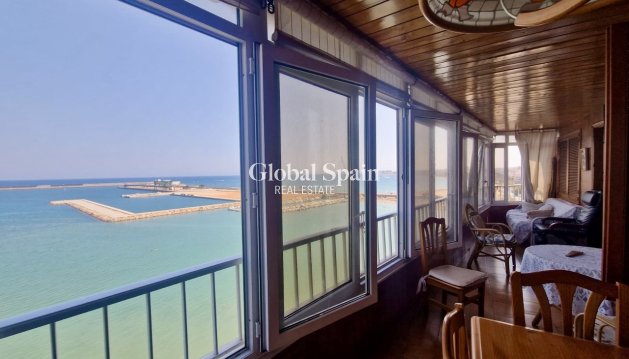 APPARTEMENT - Wederverkoop - TORREVIEJA -
                Costa Blanca