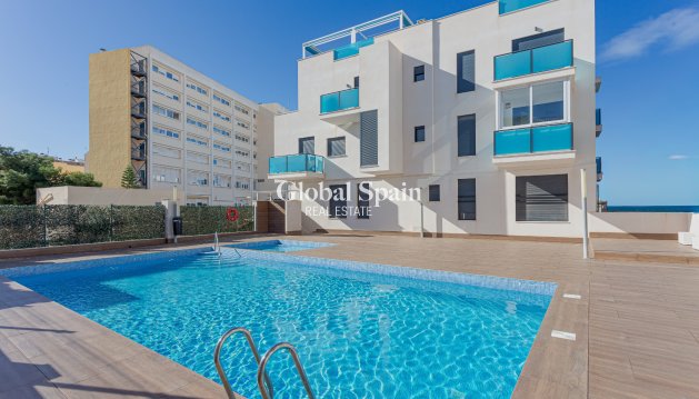 APPARTEMENT - Wederverkoop - TORREVIEJA -
                Costa Blanca