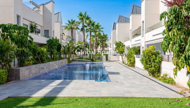 APPARTEMENT - Wederverkoop - TORREVIEJA -
                Costa Blanca