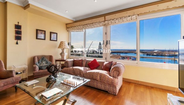 APPARTEMENT - Wederverkoop - TORREVIEJA -
                Costa Blanca