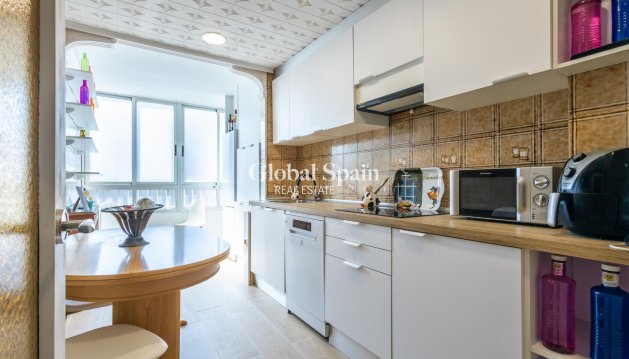 APPARTEMENT - Wederverkoop - TORREVIEJA -
                Costa Blanca