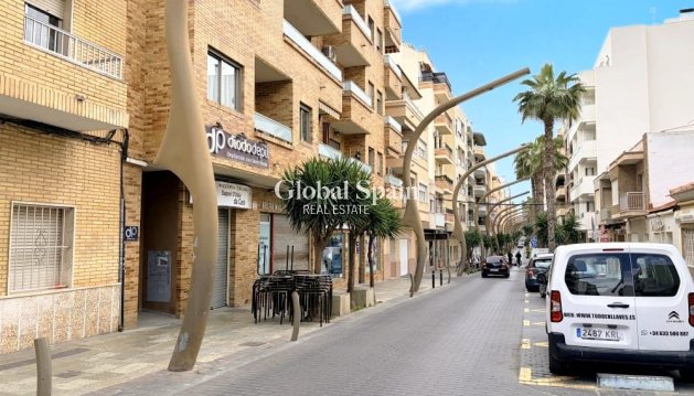 APPARTEMENT - Wederverkoop - TORREVIEJA -
                Costa Blanca