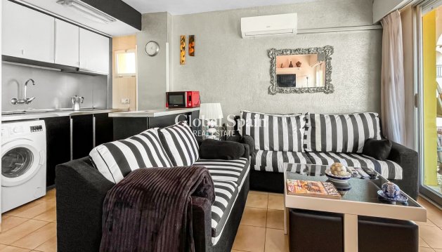APPARTEMENT - Wederverkoop - TORREVIEJA -
                Costa Blanca