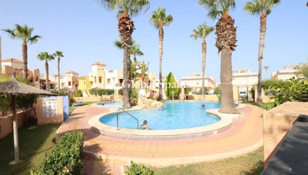 APPARTEMENT - Wederverkoop - TORREVIEJA -
                Costa Blanca