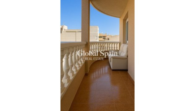 APPARTEMENT - Wederverkoop - TORREVIEJA -
                El molino