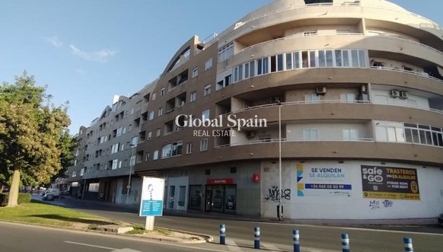APPARTEMENT - Wederverkoop - TORREVIEJA -
                El molino