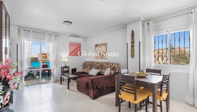 APPARTEMENT - Wederverkoop - TORREVIEJA -
                Estacion de autobuses