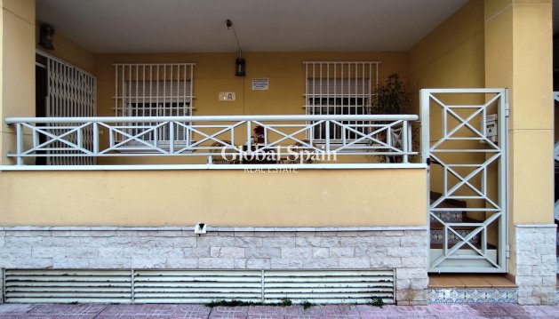 APPARTEMENT - Wederverkoop - TORREVIEJA -
                Estacion de autobuses