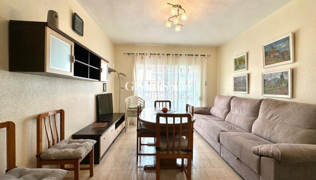 APPARTEMENT - Wederverkoop - TORREVIEJA -
                Estacion de autobuses