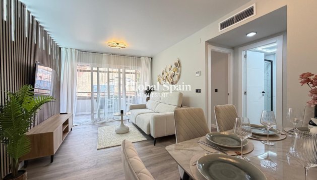 APPARTEMENT - Wederverkoop - TORREVIEJA -
                Estacion de autobuses