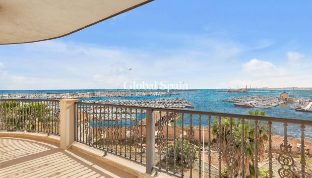 APPARTEMENT - Wederverkoop -
                TORREVIEJA - GI-13334