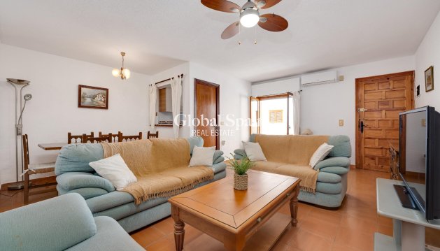 APPARTEMENT - Wederverkoop - TORREVIEJA -
                La Mata