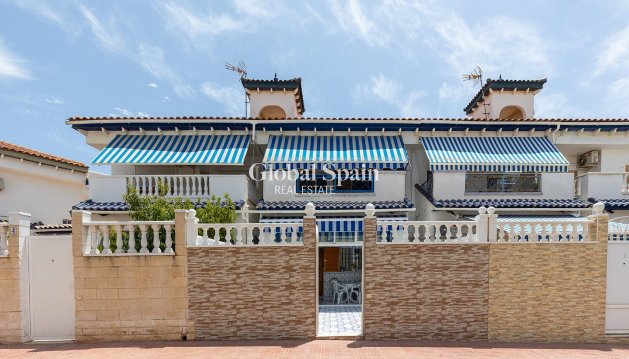 APPARTEMENT - Wederverkoop - TORREVIEJA -
                La Mata