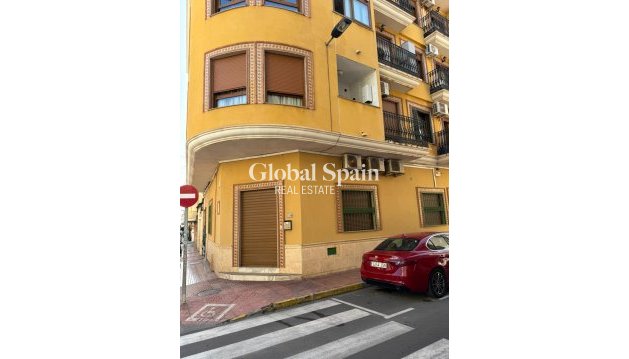 APPARTEMENT - Wederverkoop - TORREVIEJA -
                Las Piscinas Naturales