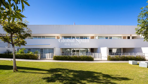 APPARTEMENT - Wederverkoop - TORREVIEJA -
                LOS BALCONES - LOS ALTOS