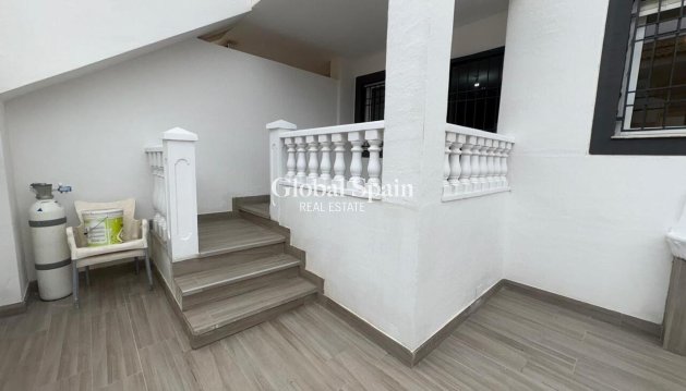 APPARTEMENT - Wederverkoop - TORREVIEJA -
                Parque de las Naciones