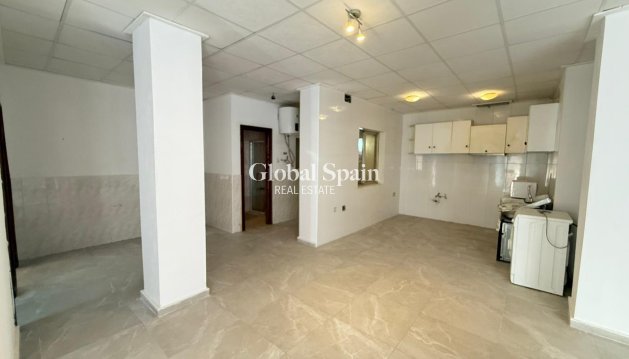 APPARTEMENT - Wederverkoop - TORREVIEJA -
                Playa de los Locos