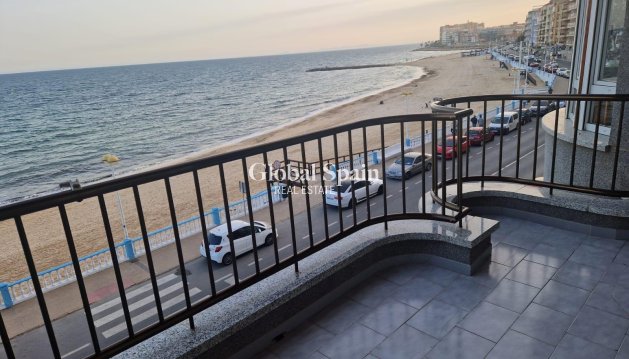 APPARTEMENT - Wederverkoop - TORREVIEJA -
                Playa de los Locos
