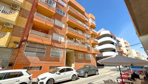 Appartement - Wederverkoop - TORREVIEJA -
                Playa del cura