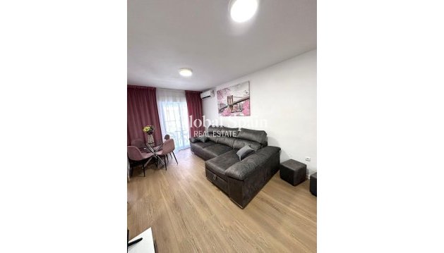 APPARTEMENT - Wederverkoop - TORREVIEJA -
                Playa del Cura